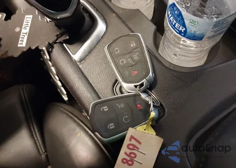 2017 Cadillac Xt5 Platinum from USA, damaged, VIN 1GYKNFRS5HZ112117